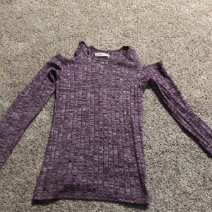 Cold shoulder long sleeve M